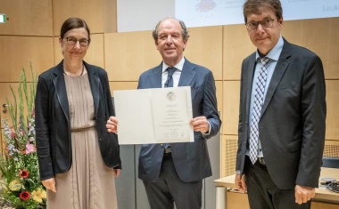 Ehrendoktorwürde für Prof. Klaus-Michael Debatin