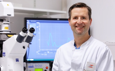 „Outstanding Achievement Award“ für Professor Dr. Samuel Sossalla