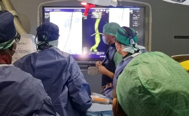 Wie künstliche Intelligenz bei Gefäßoperationen helfen kann