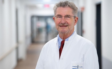 Klinikum Darmstadt: PD Dr. med. Manuel Hermann löst Prof. Dr. Karl Heinz Emmerich ab