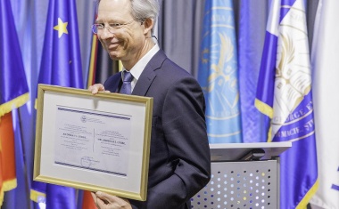 Andreas Lübbe ist neuer Honorarprofessor am Hamburger Campus der Universitätsmedizin Neumarkt