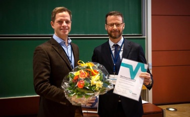 Würzburger Neurowissenschaftler erhält Nachwuchspreis für Tremor-Studie