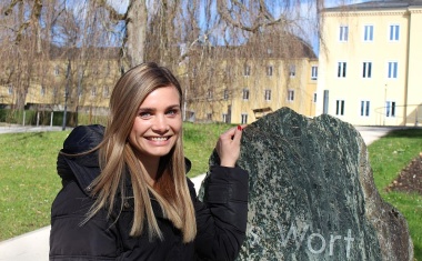 Sandra Moldabajew kümmert sich am BKH Kaufbeuren um internationale Fachkräfte