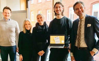 Hochschule Fresenius entwickelt Nudging-Konzept: Die Test-Kit-Toilette für die Betriebliche Darmkrebsprävention