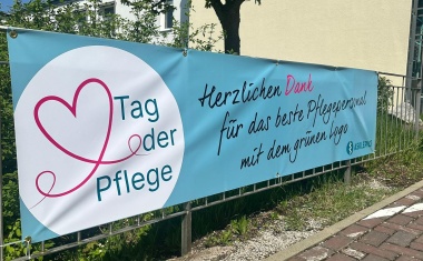 Krankenhausleitung bedankt sich bei Pflegepersonal