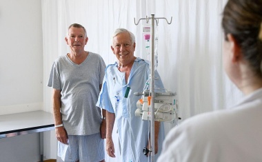 Erste Nierentransplantation mit Roboterhilfe am USZ