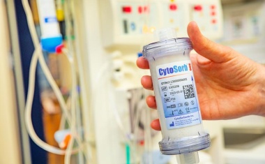 Adsorbereinsatz zur Blutreinigung Schwerkranker