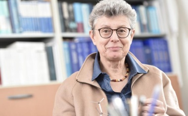 Hohe Auszeichnung für Ulrike Holzgrabe