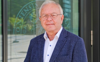 Prof. Joachim Thiery erhält Felix Hoppe-Seyler-Preis