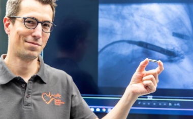 MHH-Kardiologie implantiert neuartigen Herzschrittmacher ohne Elektroden