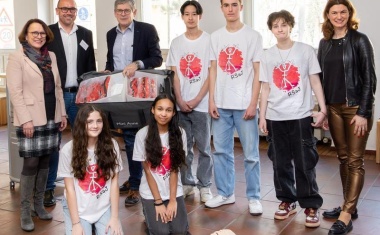 Neue Übungspuppen für die Aktion „Schülerinnen und Schüler retten Leben“