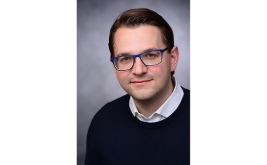 Florian Recker vom Universitätsklinikum Bonn erhält Ars legendi-Fakultätenpreis Medizin 2024