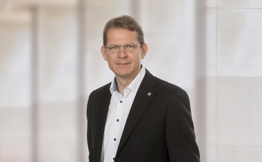 Dr. Gunther K. Weiß erneut zum Vorstand der Rhön-Klinikum AG und Vorsitzenden der Geschäftsführung des UKGM bestellt