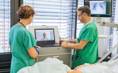 Uniklinik RWTH Aachen führt über 500 allgemeine intensivmedizinische Telekonsile im Virtuellen Krankenhaus NRW durch