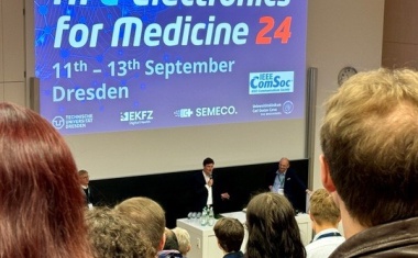 Innovation und Vernetzung: Dresdner Konferenz für Künstliche Intelligenz und Mikroelektronik in der Medizin eröffnet