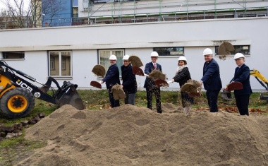 Universitätsklinikum Freiburg: Spatenstich des Technologie-Innovations-Labors für Strahlenheilkunde