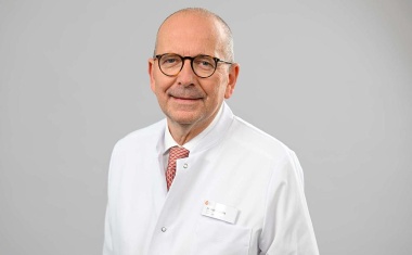 Chefarzt Dr. Udo Huberts verlässt Schön Klinik Düsseldorf im Frühjahr 2025