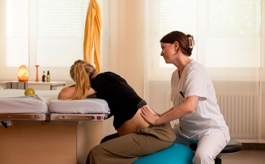 Hebammengeleiteter Kreißsaal am Universitätsklinikum Freiburg startet