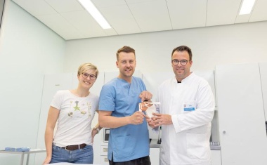 Loop Tenodese: schonendes, Implantat-freies Verfahren