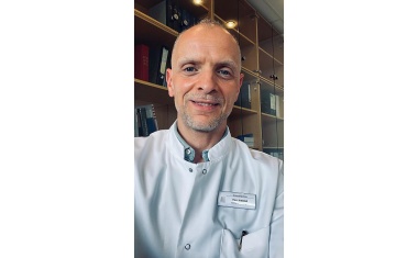 Volker Halbfaß bleibt Chefarzt der Onkologie an der Sonnenberg-Klinik