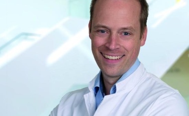 Roboteroperation ohne riskante Knochenpins