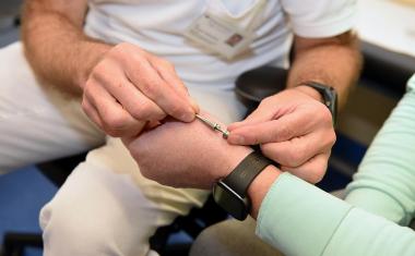 Bergmannsheil implantiert 200. Daumensattelgelenkprothese