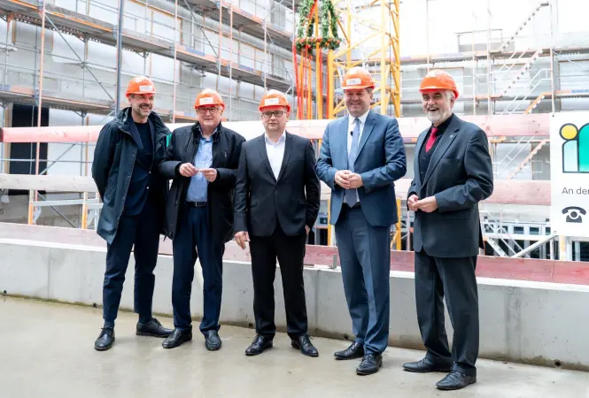 Meilenstein für die Medizin in Sachsen-Anhalt: Richtfest für Neubau an der Unimedizin Halle