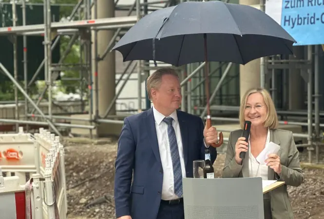 Zehn Millionen für die Zukunft: Richtfest für den Hybrid OP
