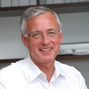 Prof. Dr. med. Berndt Wowra, Europäisches Cyberknife Zentrum München