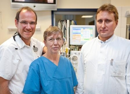 Hilfe für EHEC-Patienten in Hannover (v. li.) - PD Dr. Bernhard Schmidt, Grete...