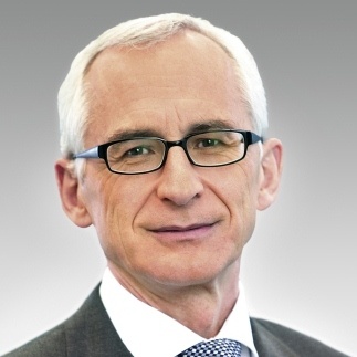 Prof. Dr. Wolfgang Plischke, derzeit im Bayer-Holdingvorstand u. a....