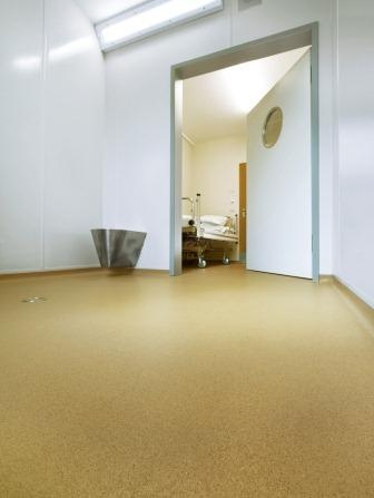 Sicherheitsbodenbeläge und Wandverkleidungen von Altro lassen sich zu einem...