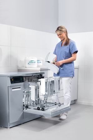 Auch von innen alles sauber: 12 Spender für Reinigungs- und...