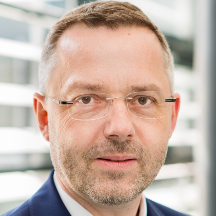 Michael Hoffmann verantwortet als neues Mitglied der Geschäftsleitung der DRK...