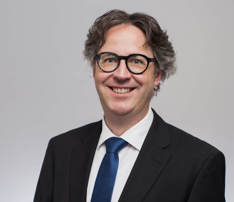 Neuer Vorstandsvorsitzender der DGfM, Dr. Nikolai von Schroeders