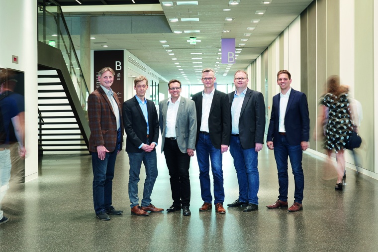 Kooperationsmitglieder (v.l.): Olaf Steuernagel, Prof. Dr.-Ing. Rolf Naumann,...