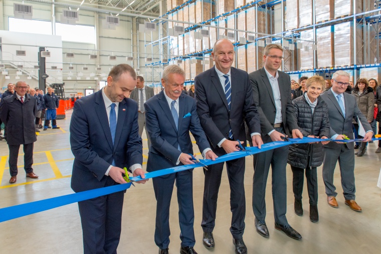 Offizielle Eröffnung der neuen TZMO Logistikhalle durch Paweł Mucha, Jaroslaw...
