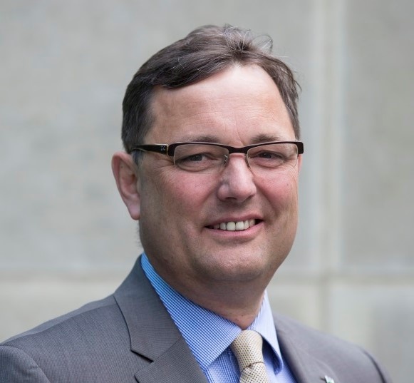 VDGH-Vorstandsvorsitzender Ulrich Schmid (A. Menarini Diagnostics Deutschland),...