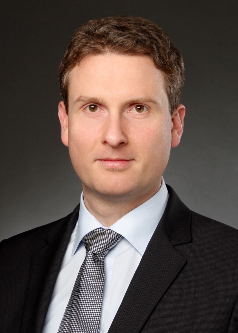 Das Gruppenfoto wurde aufgenommen während der offiziellen Einführung im...