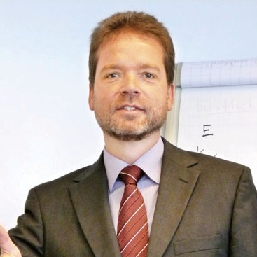 Uwe E. Thomas, Vorstand der GML Aktiengesellschaft für Medizintechnik und...