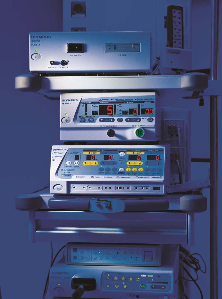 State-of-the-art Steuerungseinheit Endoalpha mit Insuflator, Surgmaster und...