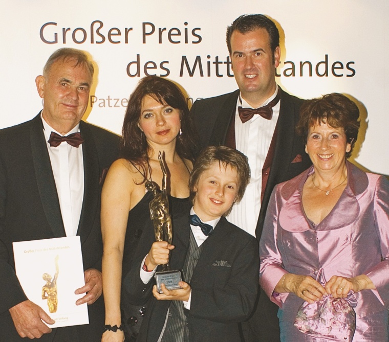 Stolz wie Oskar: Geschäftsführer Olaf Discher mit Ehefrau Margarita und Sohn...