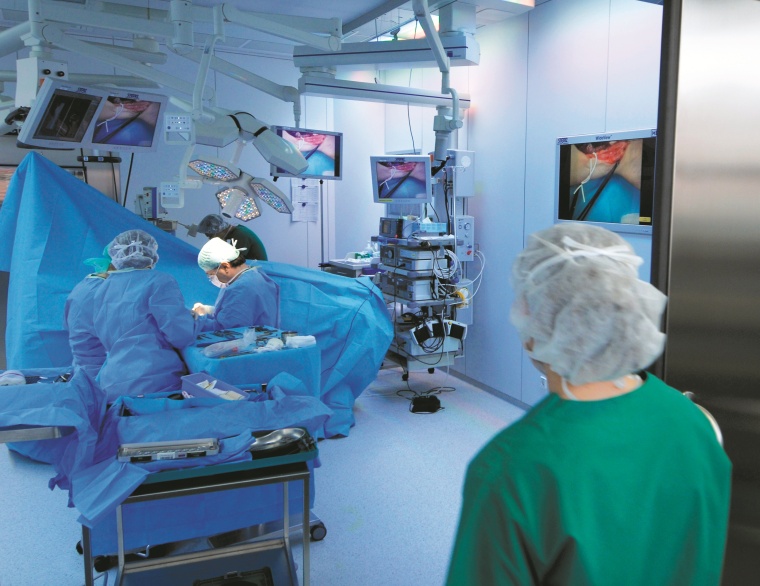 In der Klinik Markgröningen gibt es drei Hightech-OP; um die täglich rund 25...