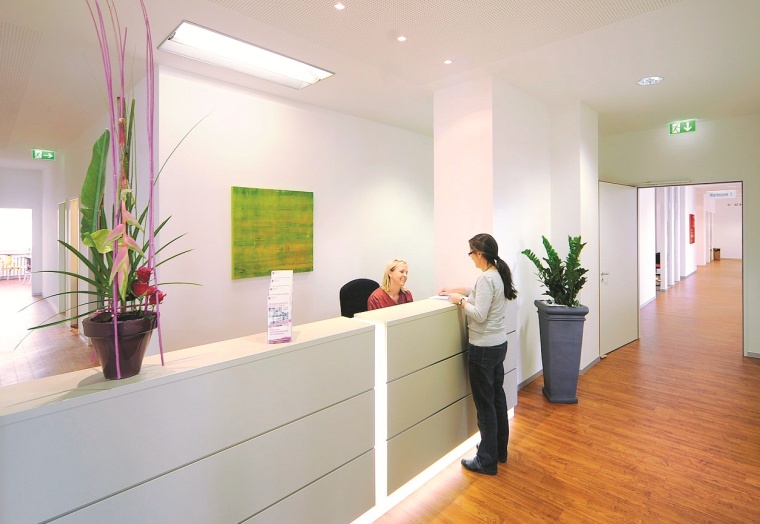 Mammographie-Screening Hamburg: Die Empfangshalle des Zentrums ist freundlich...