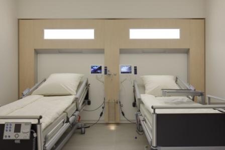 Das medizinische Wandsystem IMWS vereint alle notwendigen Elemente – von...