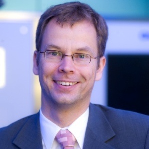 Dirk Kruse studierte BWL an der Fachhochschule Hamburg. Bereits seit 1998 bei...