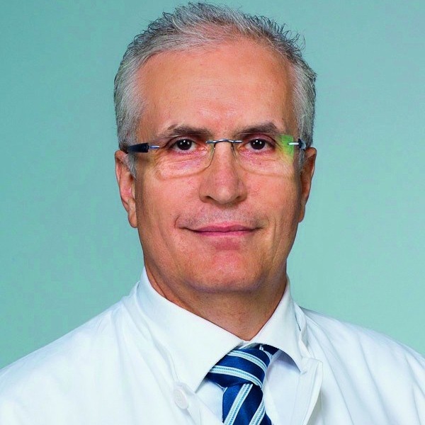 Prof. Dr. med. Georg Köster, Chefarzt der Abt. Orthopädie und...