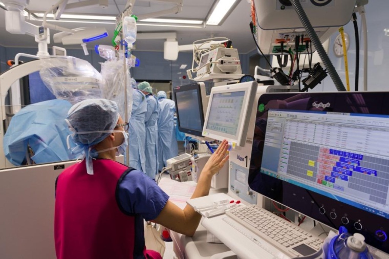 Alle neuen Geräte sind über Datenleitungen miteinander vernetzt. Auf...