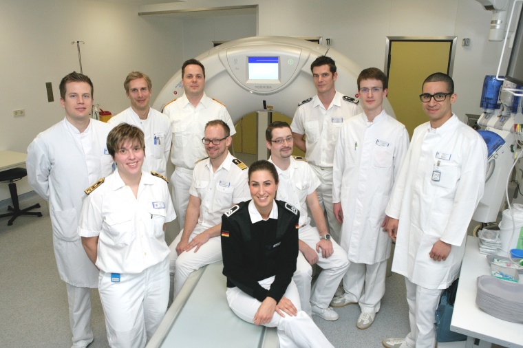 Oberstarzt Dr. Stephan Waldeck, Direktor der Klinik für diagnostische und...