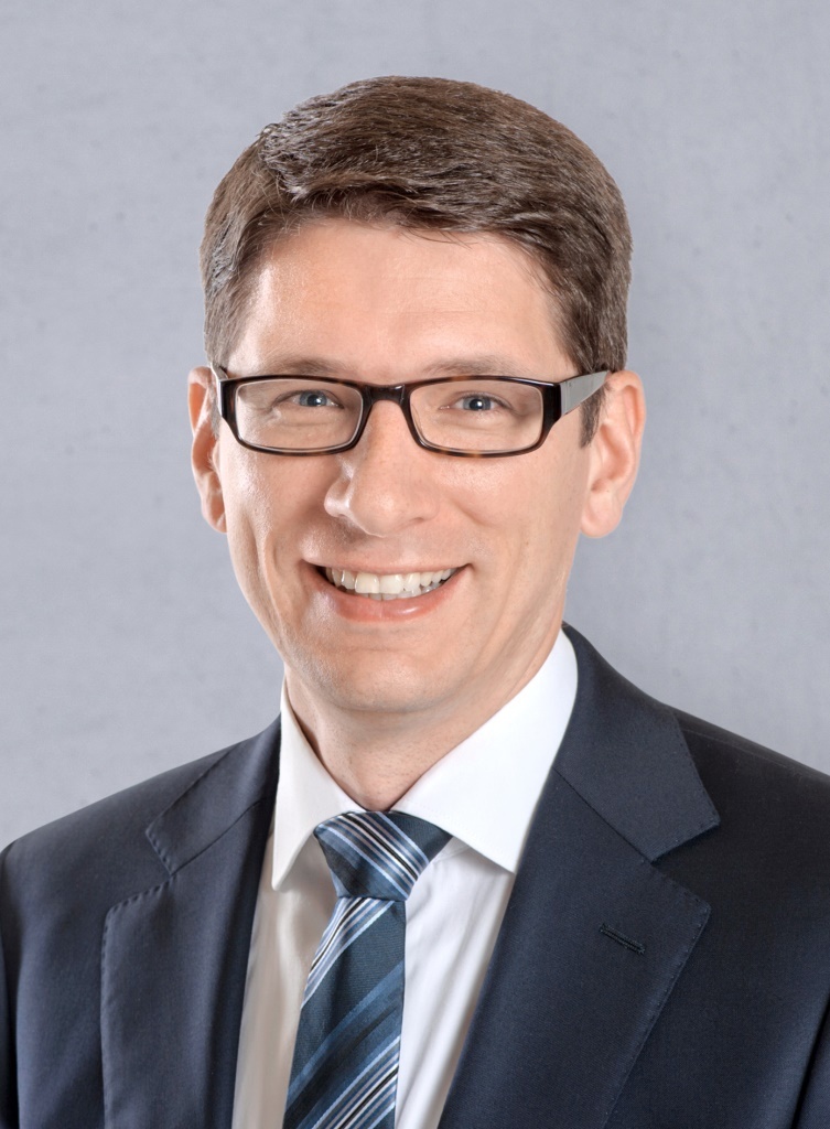 Dipl. Wirt-Inf. Stefan Hövel, Assistent der Geschäftsführung